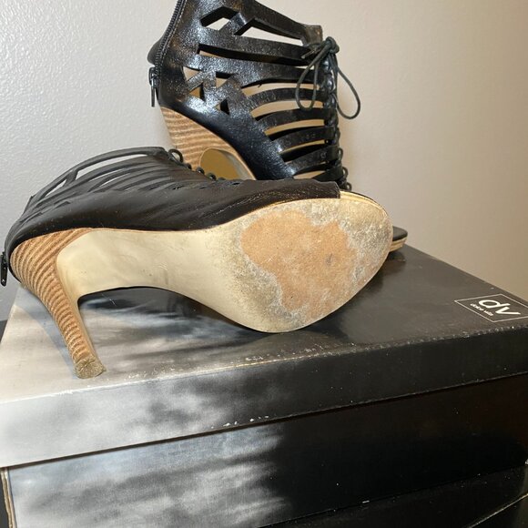 DV Dolce Vita Heels - Picture 3 of 4